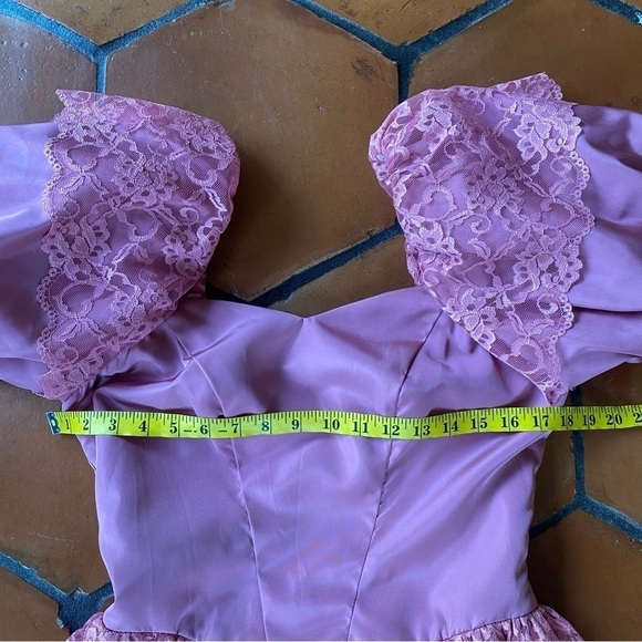 VTG Pink Ruffles Lace Prom Pageant Gown SOUTHERN BELLE Dress Barbiecore 11 / 12 - Picture 11 of 12